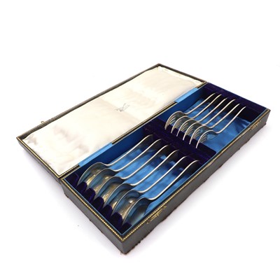 Lot 13 - A collection of six silver forks and spoons