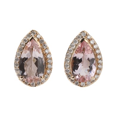 Lot 197 - A pair of morganite and diamond cluster stud earrings
