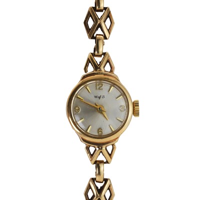 Lot 371 - A ladies' 9ct gold W of S mechanical bracelet watch