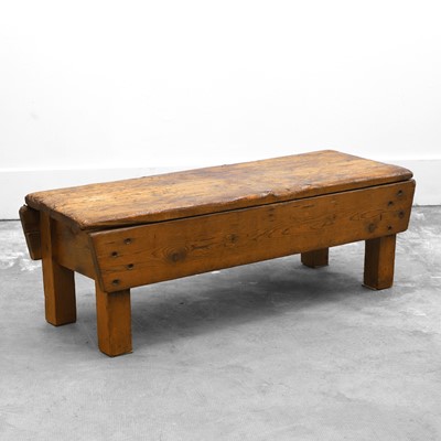 Lot 509 - A pitch pine pig bench coffee table