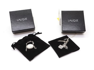 Lot 151 - A Lalique pendant and chain