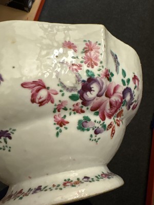 Lot 59 - A Chinese export famille rose porcelain group
