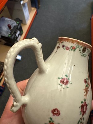 Lot 59 - A Chinese export famille rose porcelain group