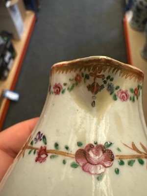 Lot 59 - A Chinese export famille rose porcelain group