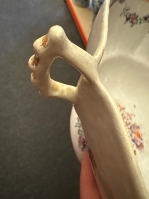 Lot 59 - A Chinese export famille rose porcelain group