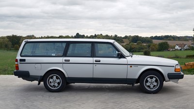 Lot 1 - 1989 Volvo 240 GLT Estate