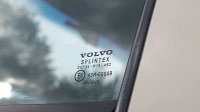 Lot 2 - 1991 Volvo 740 GL Saloon