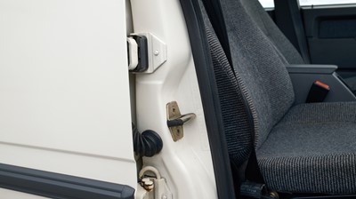 Lot 2 - 1991 Volvo 740 GL Saloon