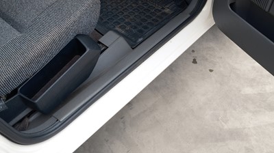 Lot 2 - 1991 Volvo 740 GL Saloon