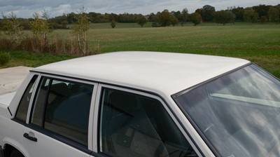 Lot 2 - 1991 Volvo 740 GL Saloon