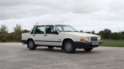Lot 2 - 1991 Volvo 740 GL Saloon
