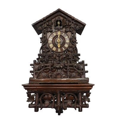 Lot 205 - A Black Forest cuckoo clock
