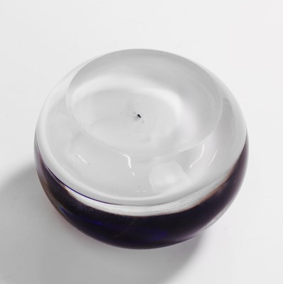 Lot 38 - A Duke of Wellington sulphide paperweight