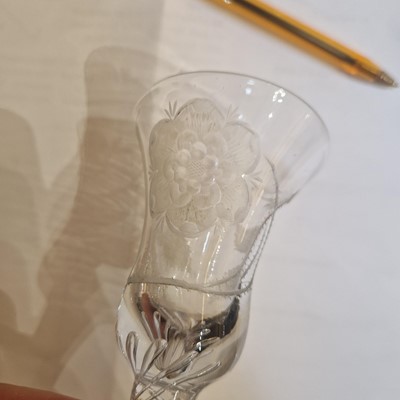 Lot 13 - An engraved Jacobite wine glass