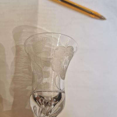 Lot 13 - An engraved Jacobite wine glass