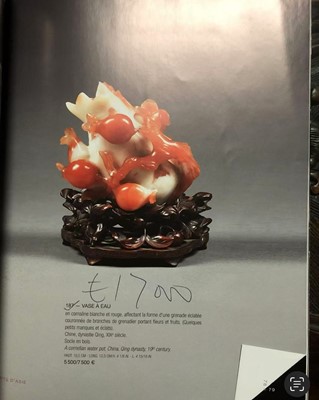 Lot 114 - A Chinese agate carving