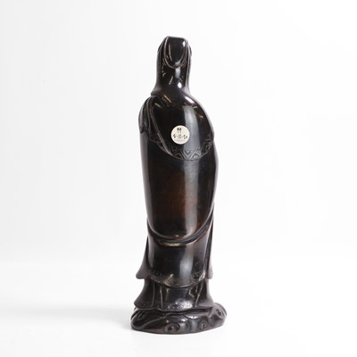 Lot 125 - A Chinese bronze figure