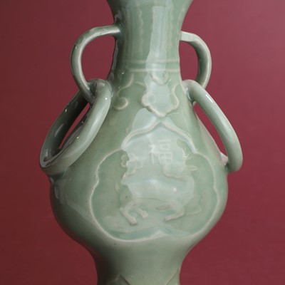 Lot 117 - A Chinese Longquan celadon vase