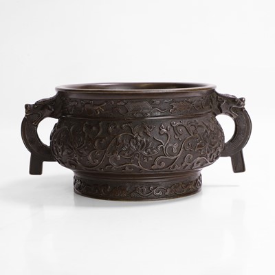 Lot 126 - A Chinese bronze incense burner gui