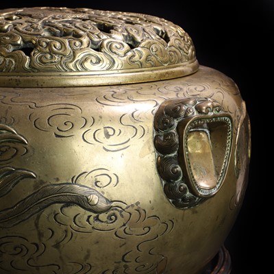 Lot 129 - A large Japanese bronze koro