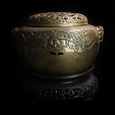 Lot 129 - A large Japanese bronze koro
