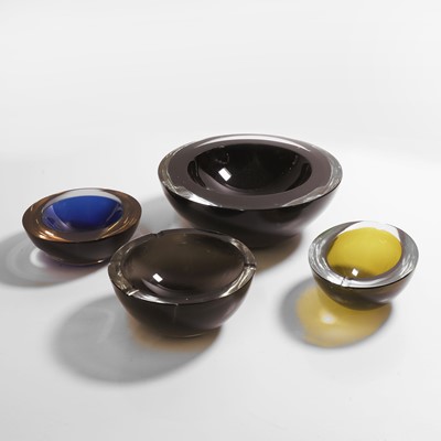 Lot 169 - A group of four Cenedese glass bowls