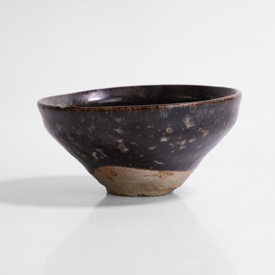 Lot 13 - A Chinese Jizhou ware tea bowl