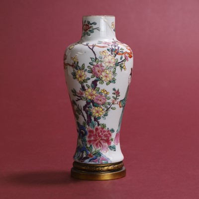 Lot 64 - A Chinese famille rose vase
