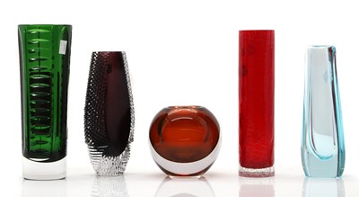 Lot 156 - A collection of five art glass vases