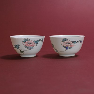 Lot 67 - A pair of Chinese famille rose tea bowls