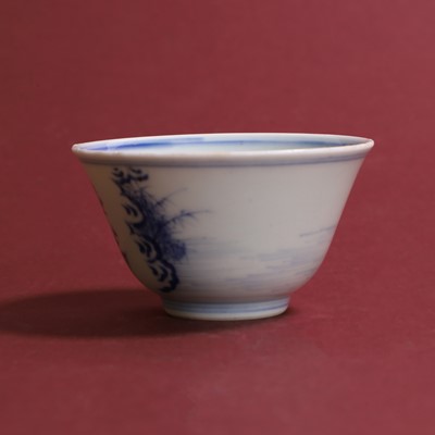 Lot 53 - A Chinese blue and white tea bowl