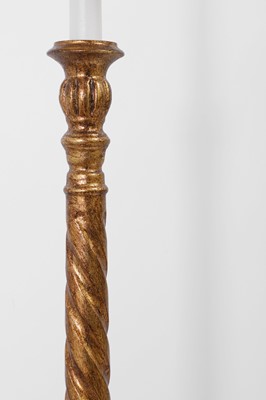 Lot 8 - A pair of giltwood table lamps