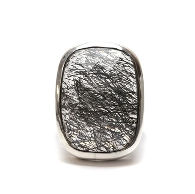 Lot 1145 - A silver rutilated quartz ring