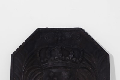 Lot 289 - A cast-iron fireback in the 17th-century style