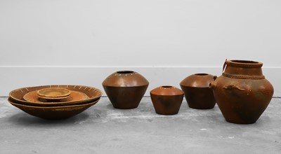 Lot 301 - A collection of African pottery items