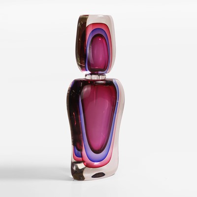 Lot 173 - A large Murano sommerso glass stoppered bottle