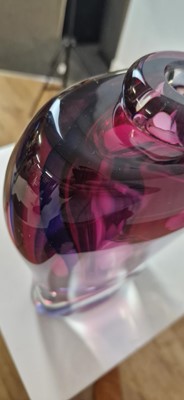Lot 173 - A large Murano sommerso glass stoppered bottle