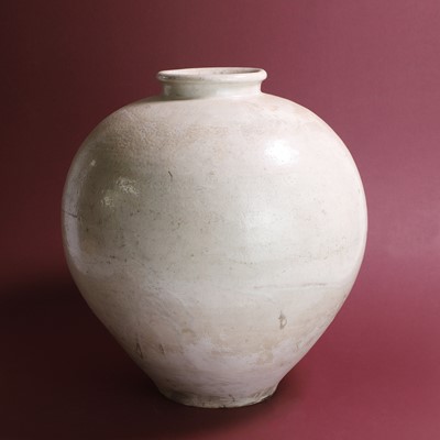Lot 5 - A Chinese Gong ware white-glazed jar