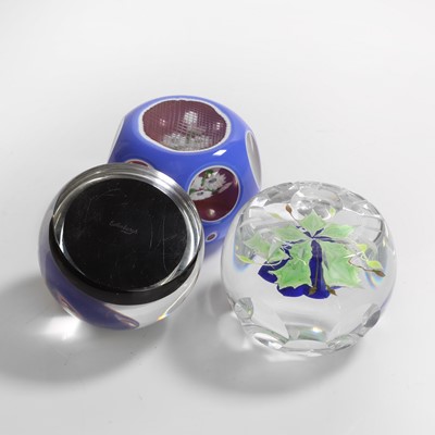Lot 41 - A group of three glass paperweights
