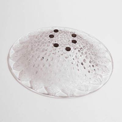 Lot 120 - A Lalique 'Roscoff' pattern bowl