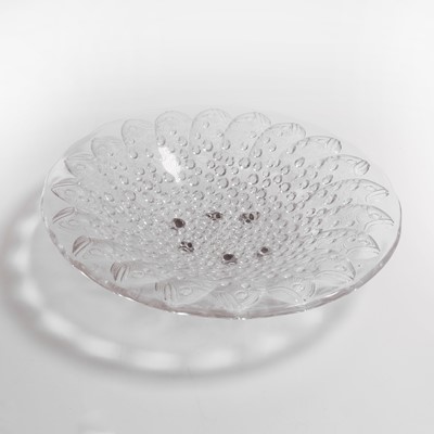 Lot 120 - A Lalique 'Roscoff' pattern bowl