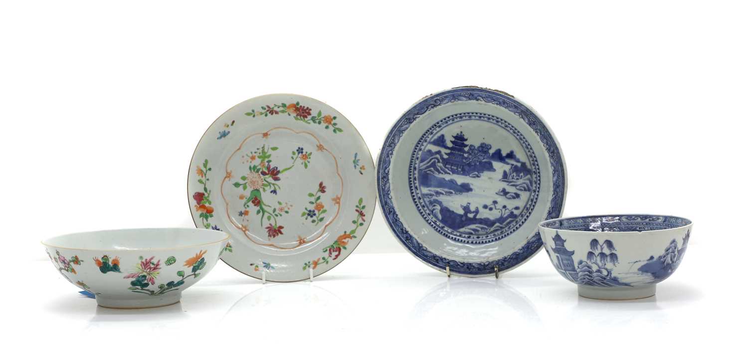 Lot 55 - Four Chinese porcelain dishes