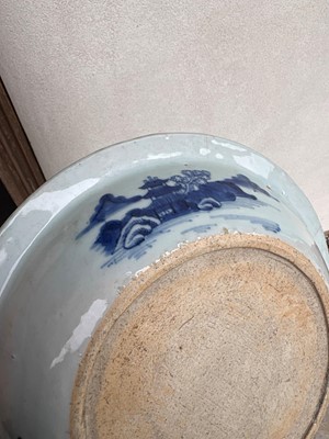 Lot 55 - Four Chinese porcelain dishes