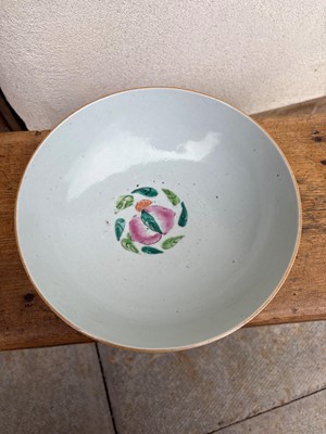 Lot 55 - Four Chinese porcelain dishes