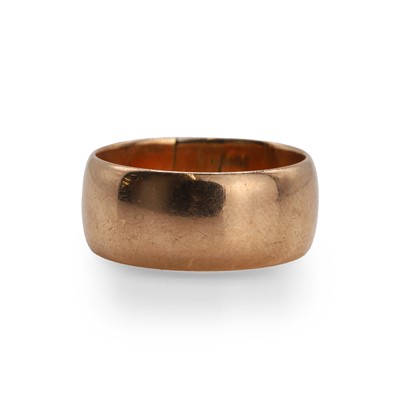 Lot 1269 - A 9ct rose gold wedding ring