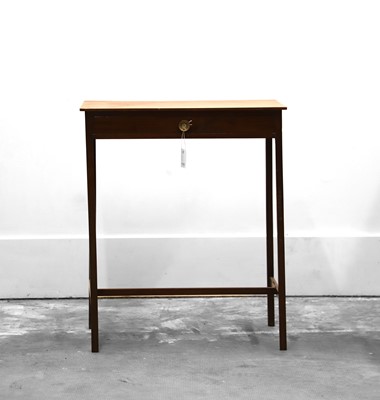 Lot 512 - A George III mahogany side table