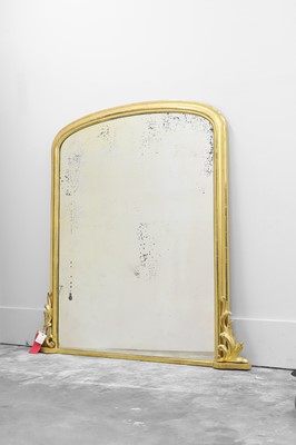Lot 491 - A giltwood overmantel mirror