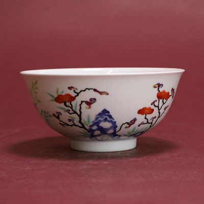 Lot 279 - A Chinese famille rose porcelain bowl