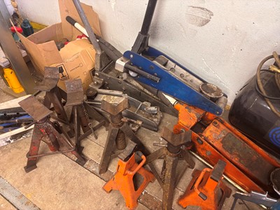 Lot 151 - Four hydraulic trolley jacks