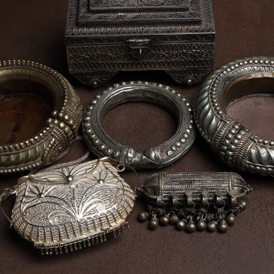 Lot 89 - A silver filigree casket